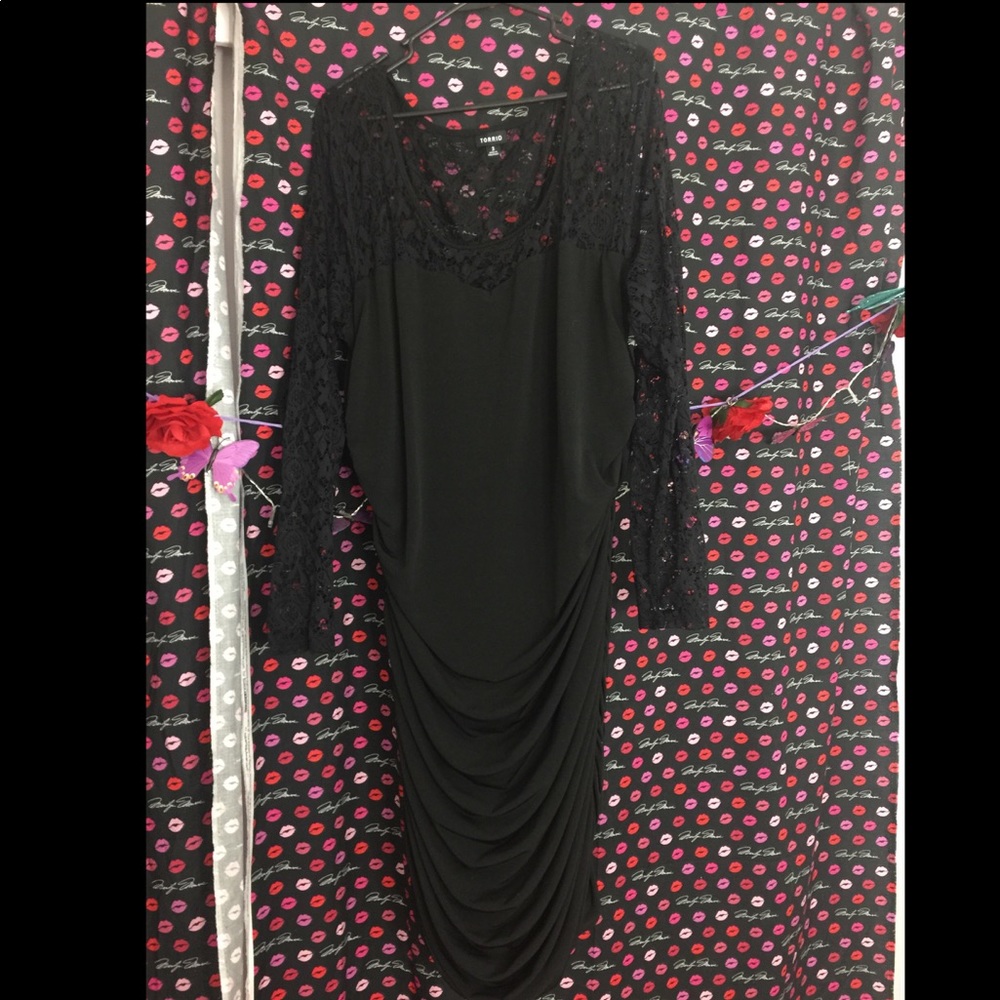 Torrid Bodycon dress black with sweetheart top